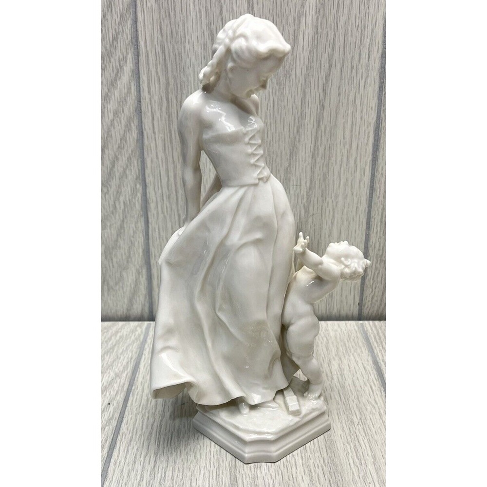 Hutschenreuther Figurine "Mother and Child" Cupid Numbered READ